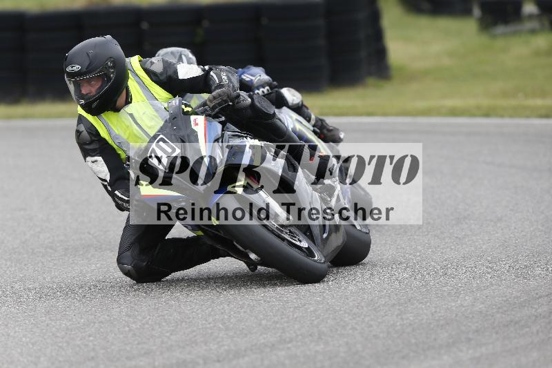 Archiv-2025/22 06.06.2025 DISCOVER the BIKE ADR/Race 3 rot/70